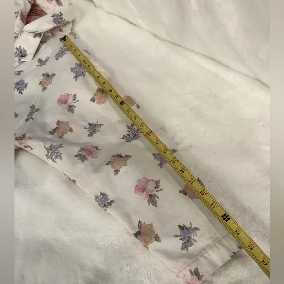 Floral Cream Trench Coat - Picture 13 of 14